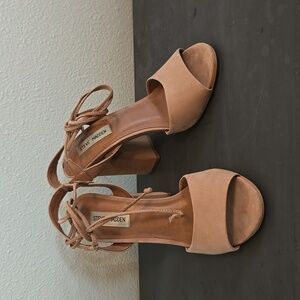 Steve Madden Serrina Lace Up Sandals Size 9